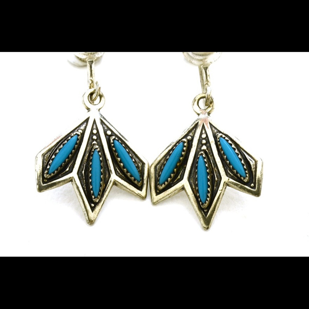 Sterling Silver Screw Back Earrings - Turquoise - Picture 3 of 5